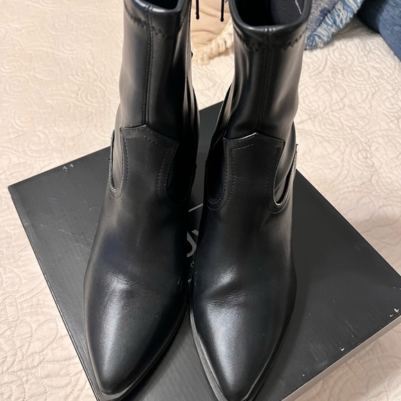 Dolce Vita boots - Picture 3 of 4